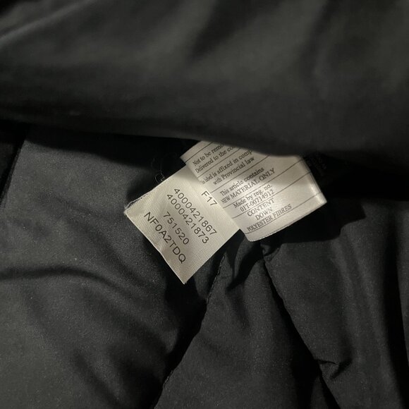 The North Face Aconcagua Parka 550 (women's M) - Picture 7 of 12